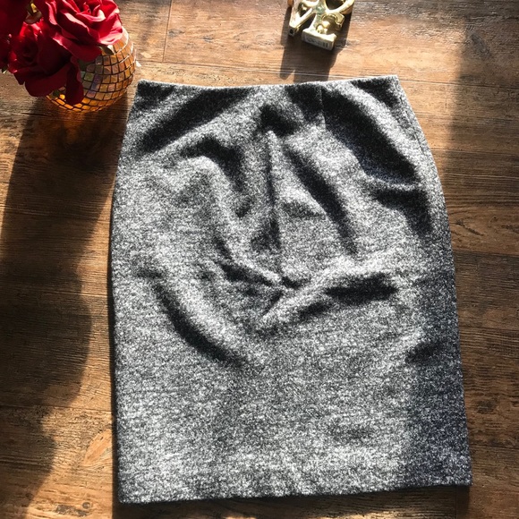 Ann Taylor Skirt - Picture 4 of 6